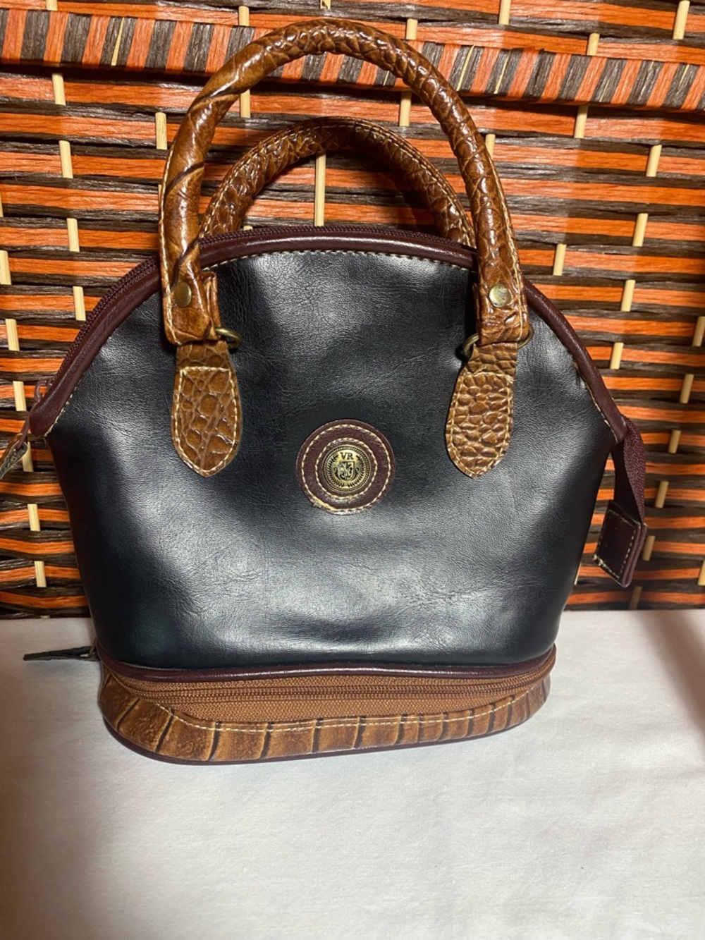 Vintage Faux Leather Croc Embossed Brown Black w Mirror Bottom Compartment Bag